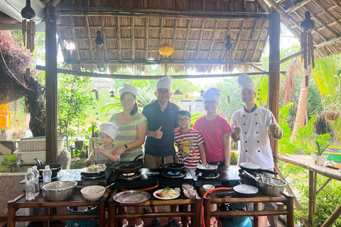 Autentiska Hoi An: Marknad, båtresa med korg och matlagningskurs