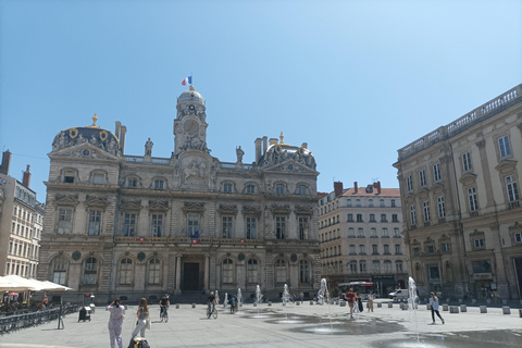 Lyon : the most complete discovery ! Private guided tour Price from 21 to 30 people