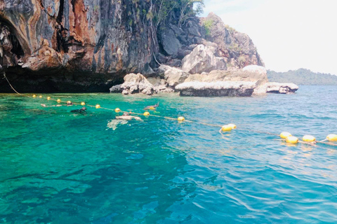 Ko Lanta: Klassisk Longtail-båttur till 4 öar med lunchKo Lanta: Klassisk båttur med lång svans och lunch på 4 öar