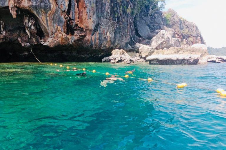 Ko Lanta: Klassisk Longtail-båttur till 4 öar med lunchKo Lanta: Klassisk båttur med lång svans och lunch på 4 öar