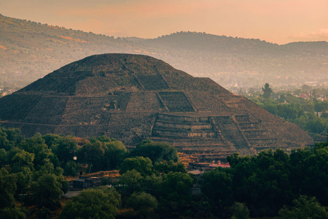 CDMX: Guided visit to Teotihuacan in the afternoon