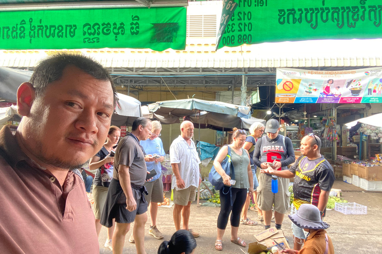 Battambang: Bamboo Train, City Tour, Home Lunch and Bat Cave