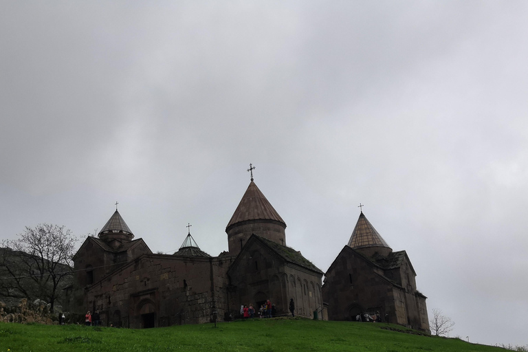 Al Lago Sevan, Monaterios Medievales Haghartsin, Goshavank