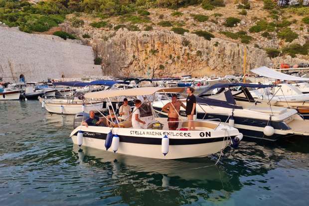 Otranto: passeio de barco, possibilidade de mergulho e aperitivo