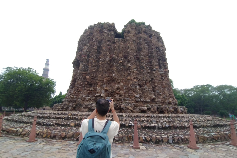 Old Delhi Food Tour With 14+ TastingsOld Delhi Food Tour With 14+Tastings only guide service