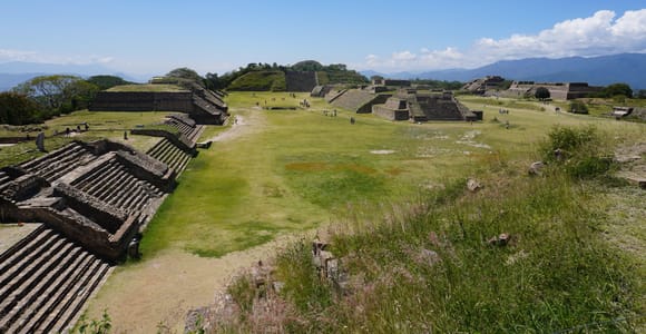 Oaxaca: Raíces Oaxaqueñas (Monte Alban)