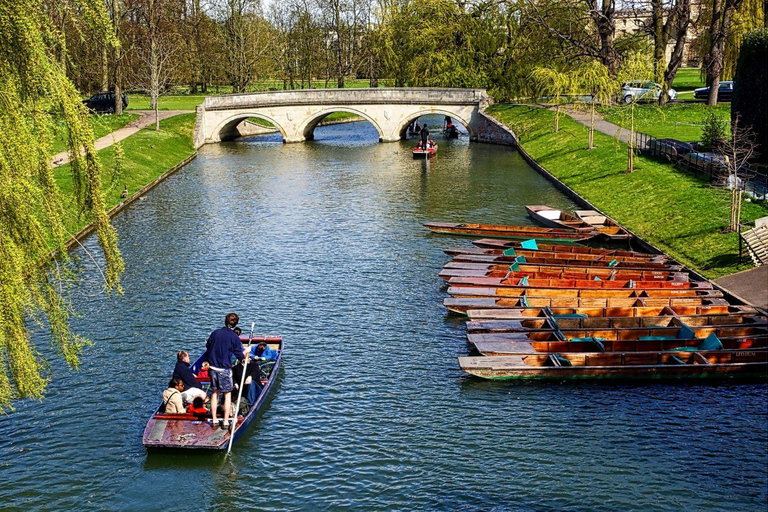 Au départ de Londres : Visite des universités d&#039;Oxford et de CambridgeVisite incluant l&#039;entrée au Christ Church College