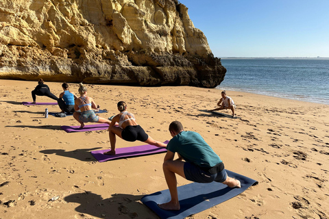 Yoga am Meer am Batata Strand in Lagos
