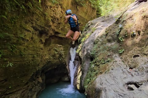 Cebu Pick-up: Full Course Kawasan Canyoneering with Lunch - Image 2