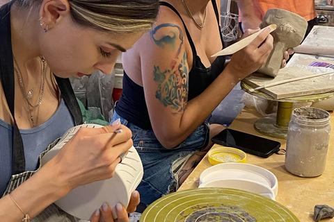 Athènes : créez une tasse en céramique dans un atelier de poterieAthènes : Créez une tasse en céramique dans un atelier de poterie