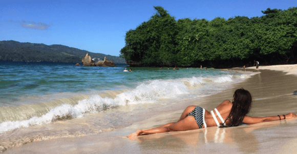 Punta Cana: Cayo Levantado & El Limon Waterfall Tour