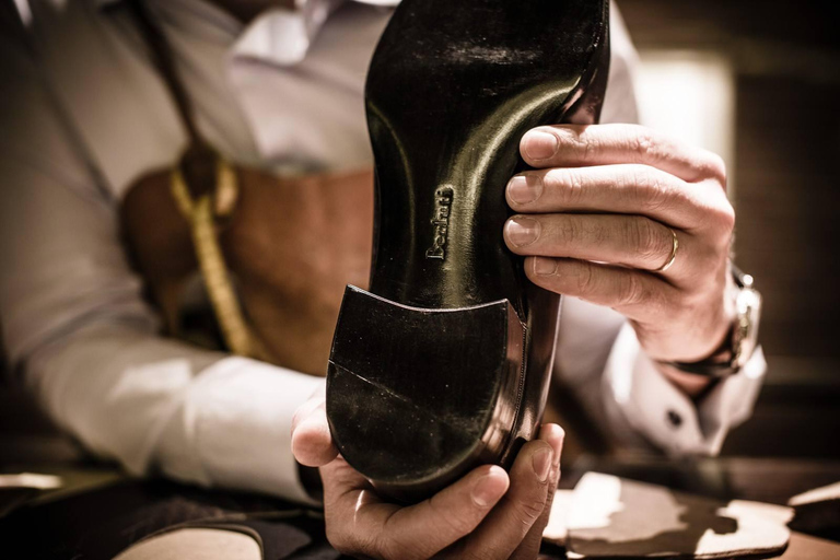 Hanoi: Incense Village & Hat or Shoe Factory, Perfume Pagoda Morning: Hanoi Hat Village and Incense Village - SMALL GROUP