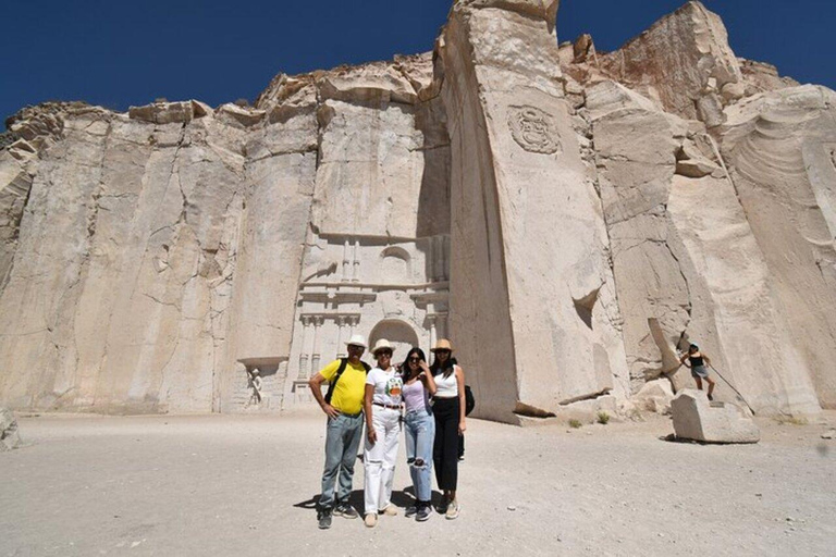 Arequipa: Day tour Route of the Sillar Tour with Pickup