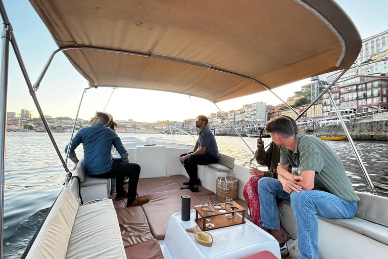 Porto: Douro River Boat Cruise with Port Wine Tasting