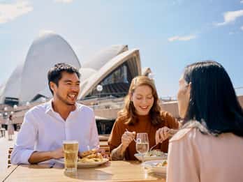 Sydney: Visita de 1 hora a la Ópera con comida y bebida
