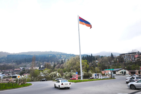 Tbilisi: Private Ride to Yerevan with Wine Tasting