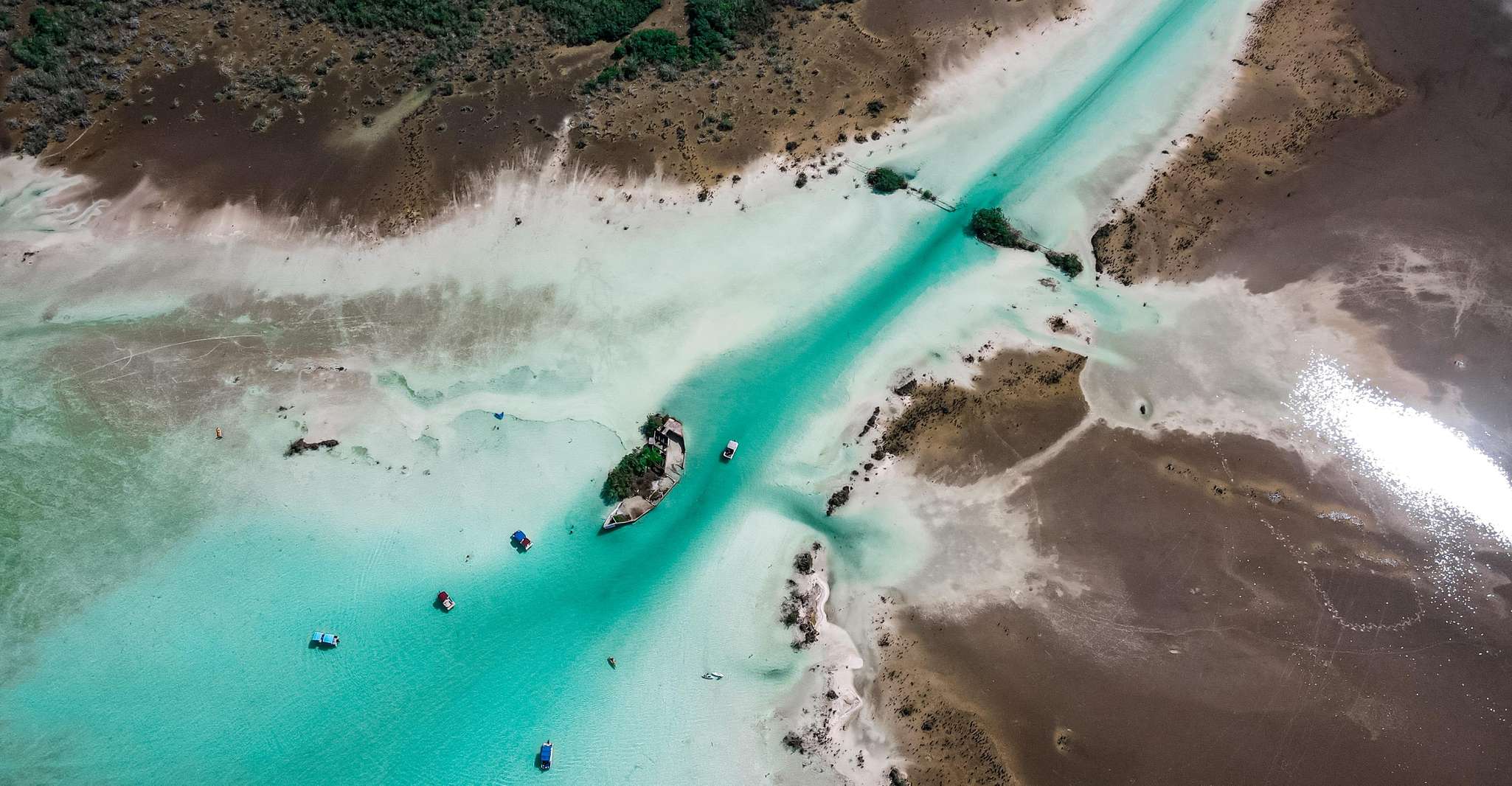 Pontoon tour in Bacalar sette colori laguna - Hizvo