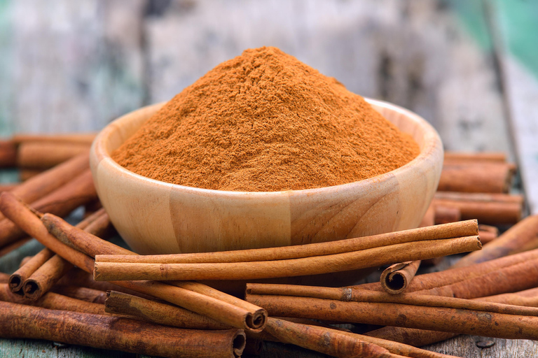 Sweet Moments: Arabian Dessert Experience