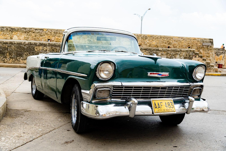 Take a ride in a vintage car and snap some photos in Cartagena de Indias Vintage car ride with a photo shoot
