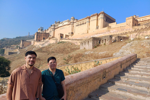 Delhi: Private 3-tägige Tour zum Goldenen Dreieck mit weiblicher ReiseleiterinTour mit 4-Sterne-Unterkunft