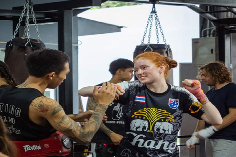 Chiangmai : Muay Thai SportschoolChiangmai Muaythai training