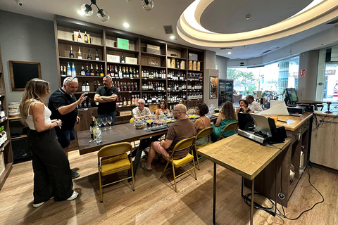 Malaga: Spanish Wine Tasting with 5 Wines and Pairing Tapas