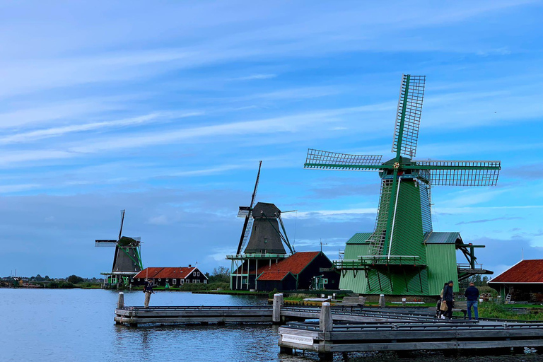 Amsterdam: Giethoorn, Afsluitdijk and Zaanse Schans Day Trip Shared Tour