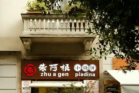 Milano: Från Chinatown till monumental kyrkogård