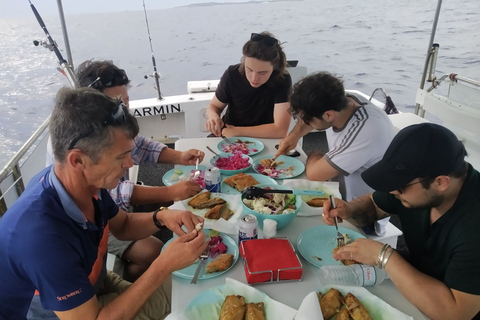 Athene: visreiservaring op een boot met zeevruchtenmaaltijdAthene: Viservaring op een boot met zeevruchtenmaaltijd