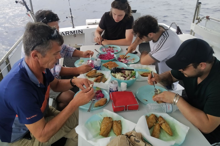 Athene: visreiservaring op een boot met zeevruchtenmaaltijdAthene: Viservaring op een boot met zeevruchtenmaaltijd