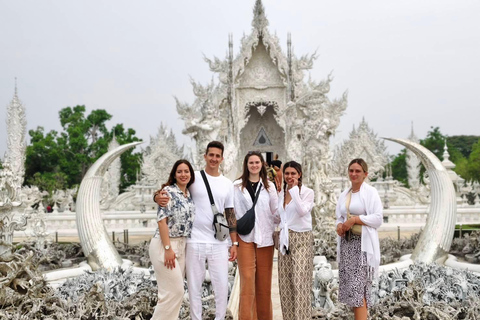 Chiang Rai: Top Temples & Signature Attractions ~Free Buffet