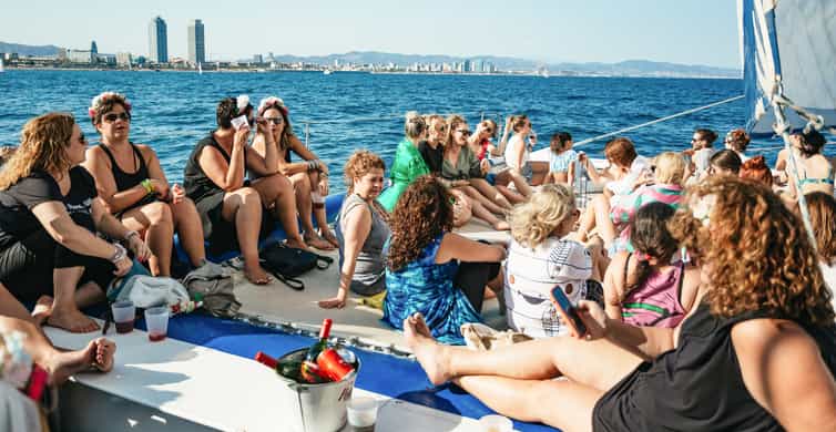 Barcelona: Sunset Catamaran Cruise with Live Music photo 12