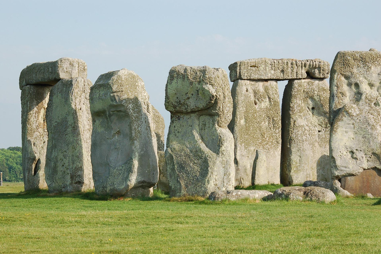 Visite privée du château royal de Windsor et de Stonehenge avec laissez-passer