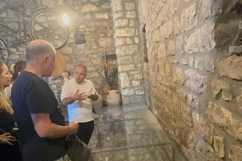 一日游：联合国教科文组织世界遗产城市贝拉特和传统午餐私人一日游：联合国教科文组织城市贝拉特和传统午餐