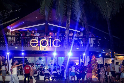 Epicka impreza na jachcie Boracay od SundancerEpicka impreza na jachcie w Boracay z Sundancer