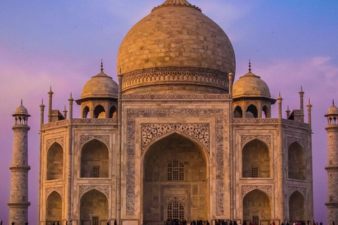 Delhi: Golden Triangle Tour with Ayurvedic Massages