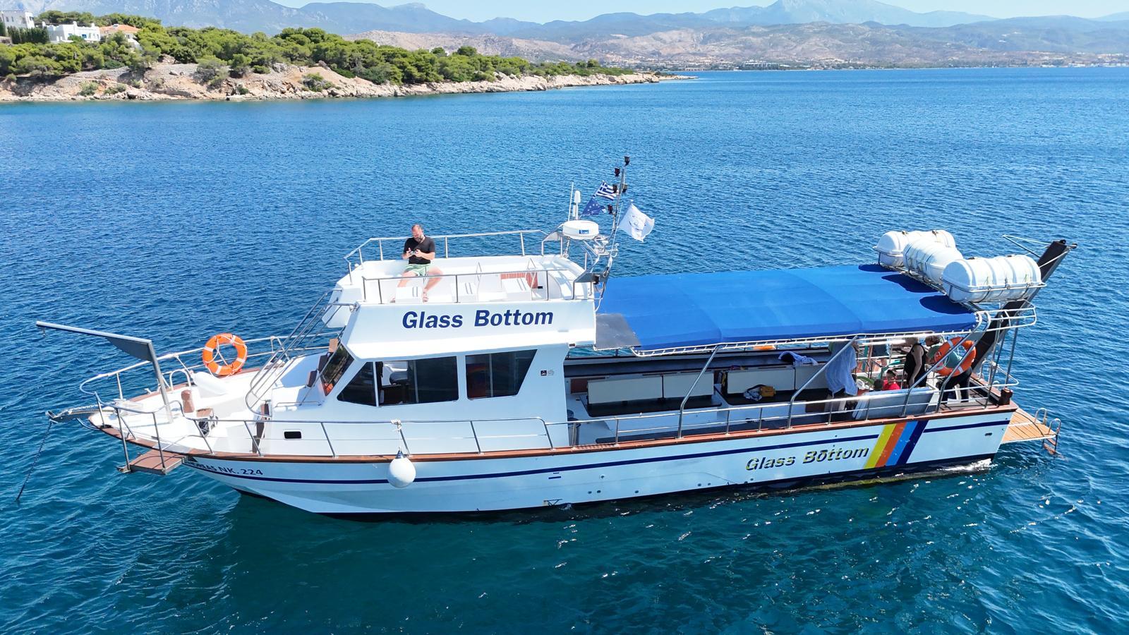 Korinthkanal: Durchfahrt mit dem Glasbodenboot St. Andreas
