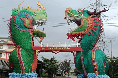 Bangkok Maeklong Train Ride, Floating Market & Dragon Temple Bangkok: Train Ride, Floating Market & Dragon Temple Tour