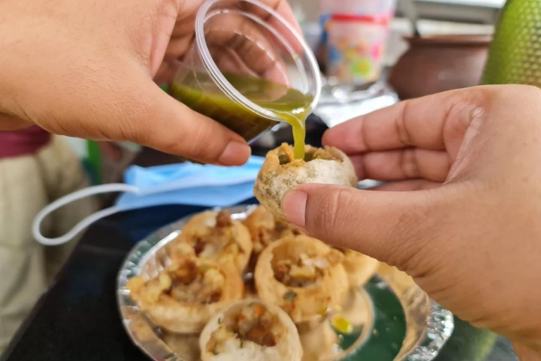 Kathmandu: Guided Walking Food Tour with Optional Shopping