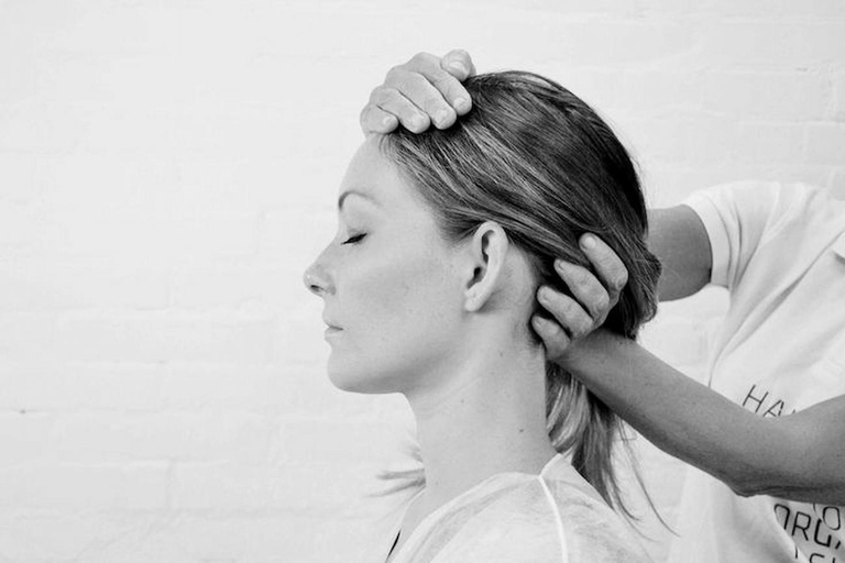 Kathmandu: Deep Hair Oil Massage, Wash, & Blow Dry in Thamel