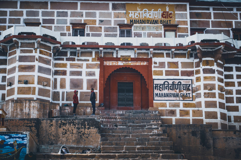 Varanasi Ganga Aarti Tour med Sarnath Buddhist TempleDetta alternativ med privat bil och guide