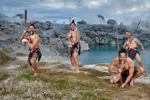 From Auckland: Rotorua Private Day Tour with Spa Experience