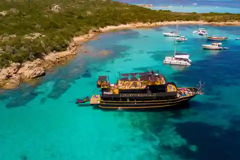 Depuis Cannigione : Excursion en bateau dans l'archipel de la Maddalena