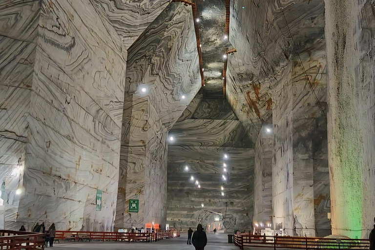 Bucharest: Salt Mine & Dracula's Tomb Day Trip