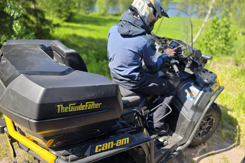 赫尔辛基：驯鹿公园与马厩私人游赫尔辛基：驯鹿公园与马厩私人导览游