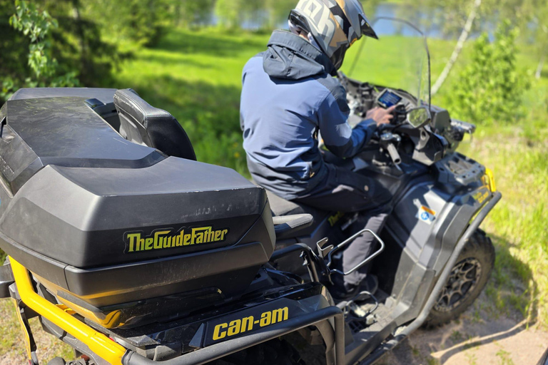 赫尔辛基：驯鹿公园与马厩私人游赫尔辛基：驯鹿公园与马厩私人导览游