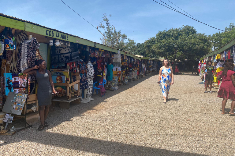 Entebbe: City Guided Walking Tour, Gardens & Uganda Rolex