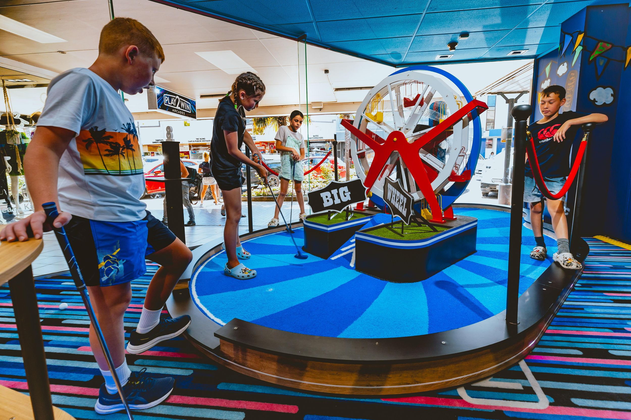 Oldenburg: Puttbrothers Abenteuer Minigolf