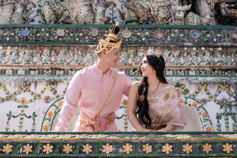 Professional Thai Costume Photography at Wat Arun, Bangkok 1 Hour Photography (per person) at Wat Arun