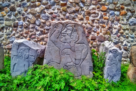 Oaxaca:full‑day tour Monte Alban, mezcal ancestral, alebrijes y barro negro